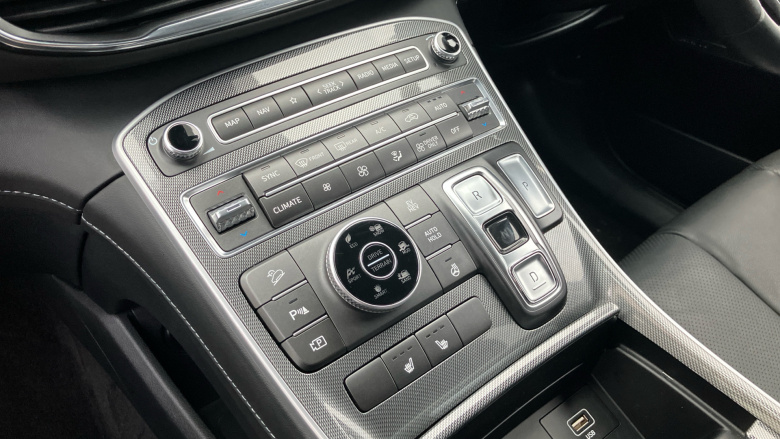 Hyundai SANTA FE 1.6 TGDi Plug-in Hybrid Premium 5dr 4WD Auto Estate